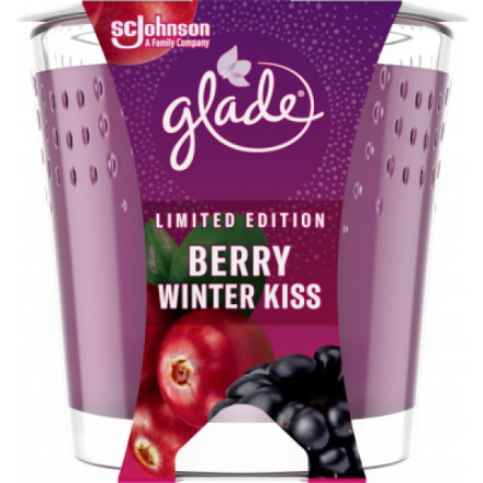 Glade Berry Winter Kiss parfémovaná svíčka, 129 g