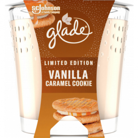 Glade Vanilla Caramel Cookie parfémovaná svíčka, 129 g