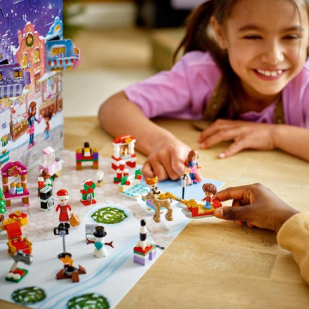 Hračka Lego Adventní kalendář LEGO® Friends, 2241706