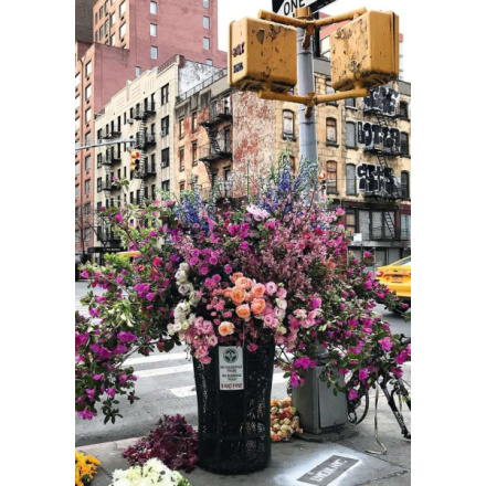 RAVENSBURGER Puzzle Moment: Květiny v New Yorku 300 dílků 138728