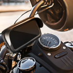 Motorcycle holder waterproof with zip and hood ( 5,5" - 6,3" ) black 433096